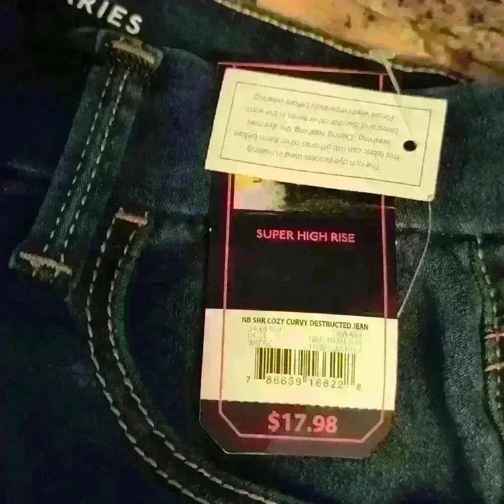 No boundaries super high-rise brush jeggings  size 7 and size 3  juniors. - Picture 4 of 6